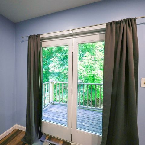 34 Farmland Rd A, Lowell, MA 01850