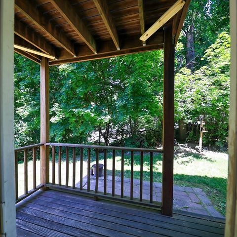 34 Farmland Rd A, Lowell, MA 01850