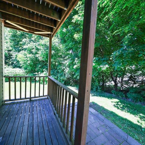 34 Farmland Rd A, Lowell, MA 01850