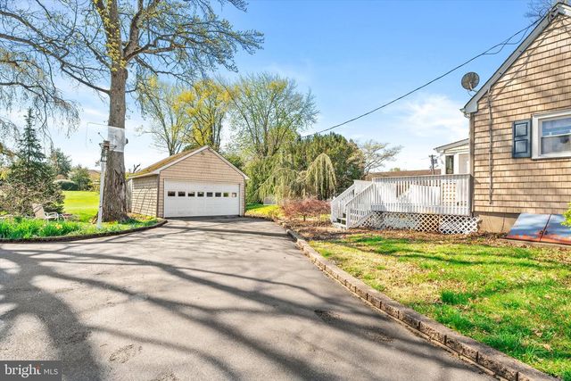 260 MERCER ST, Hamilton, NJ 08690