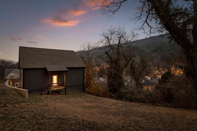 1311 W 45th Street, Chattanooga, TN 37409