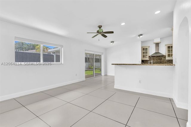 616 NE 195th St, Miami, FL 33179