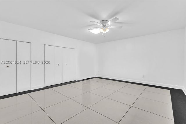 616 NE 195th St, Miami, FL 33179