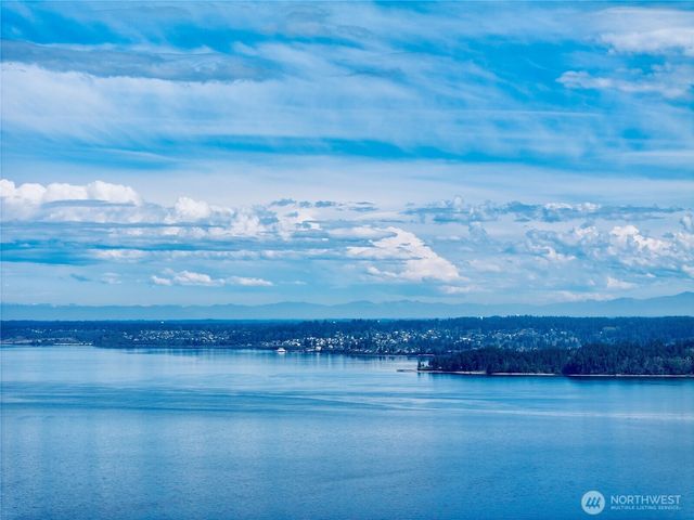 10111 Totem Way, Anderson Island, WA 98303