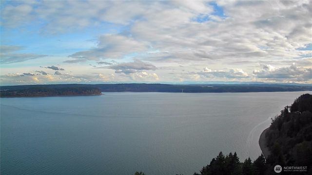 10111 Totem Way, Anderson Island, WA 98303