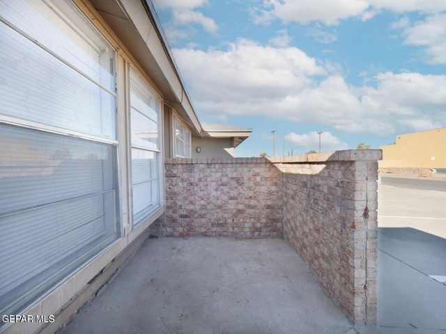 1901 Lake Omega Street A, El Paso, TX 79936