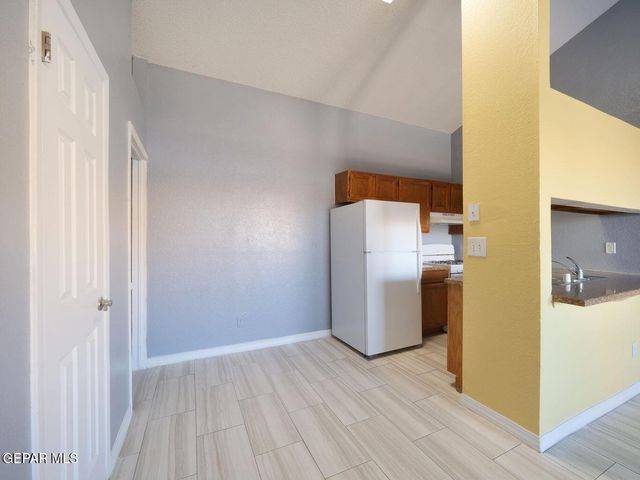 1901 Lake Omega Street A, El Paso, TX 79936