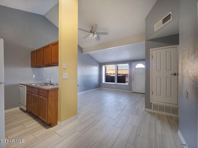 1901 Lake Omega Street A, El Paso, TX 79936