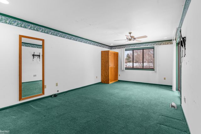 451 Sandehurst Drive, Grand Blanc, MI 48439