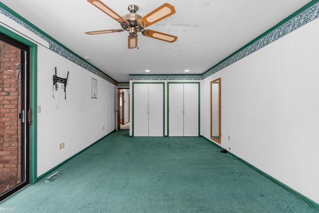 451 Sandehurst Drive, Grand Blanc, MI 48439