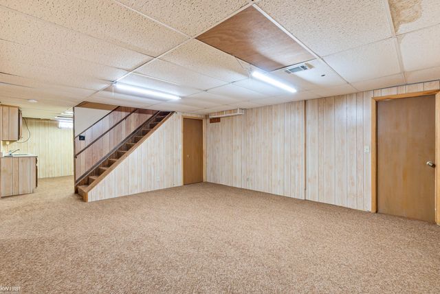 451 Sandehurst Drive, Grand Blanc, MI 48439