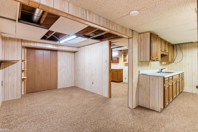 451 Sandehurst Drive, Grand Blanc, MI 48439