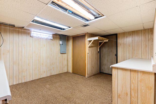 451 Sandehurst Drive, Grand Blanc, MI 48439