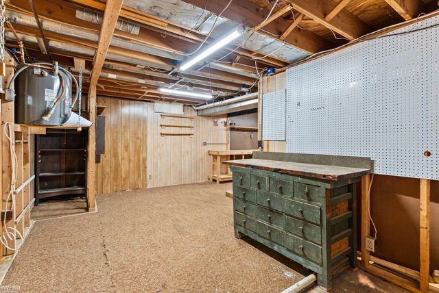 451 Sandehurst Drive, Grand Blanc, MI 48439