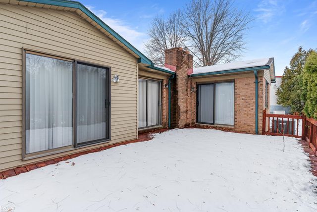 451 Sandehurst Drive, Grand Blanc, MI 48439