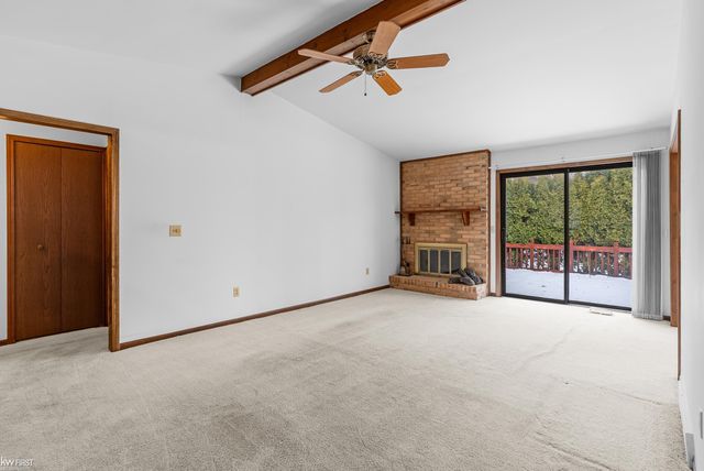 451 Sandehurst Drive, Grand Blanc, MI 48439