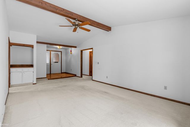 451 Sandehurst Drive, Grand Blanc, MI 48439