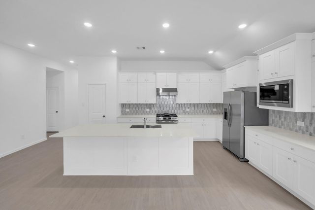 2143 Mosaic Valley Court, Angleton, TX 77515