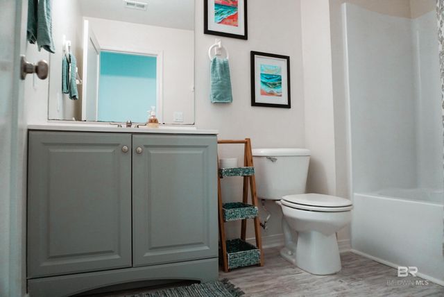 2200 W 2nd Street 203-A, Gulf Shores, AL 36542