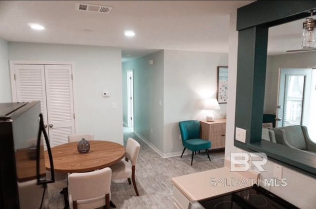 2200 W 2nd Street 203-A, Gulf Shores, AL 36542