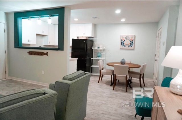 2200 W 2nd Street 203-A, Gulf Shores, AL 36542