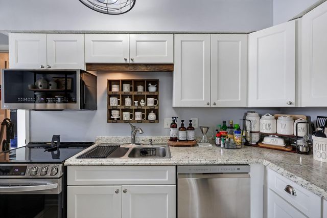1545 E Choctaw Drive, London, OH 43140