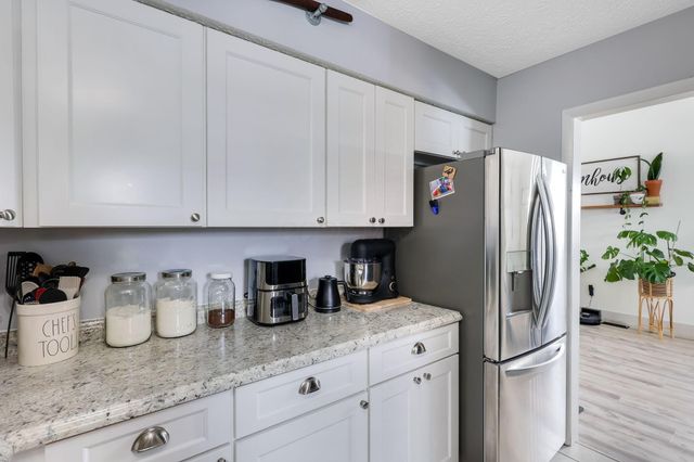 1545 E Choctaw Drive, London, OH 43140