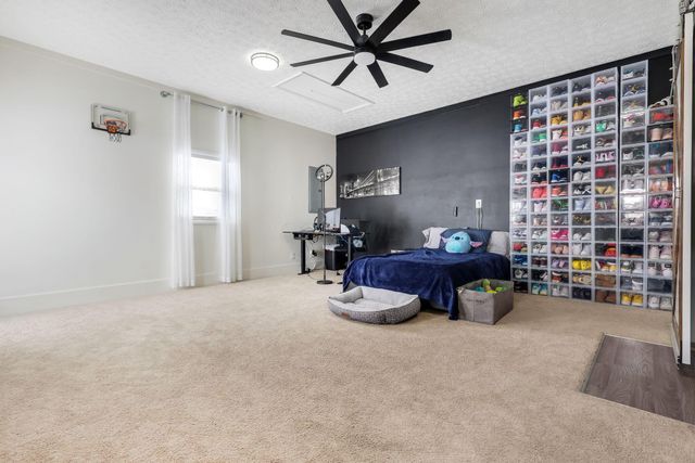 1545 E Choctaw Drive, London, OH 43140