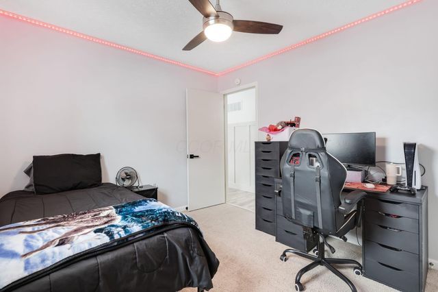 1545 E Choctaw Drive, London, OH 43140