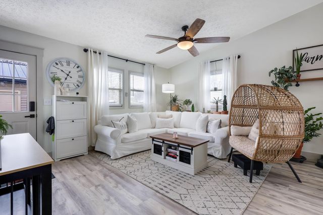 1545 E Choctaw Drive, London, OH 43140