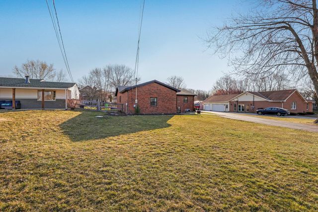 1545 E Choctaw Drive, London, OH 43140