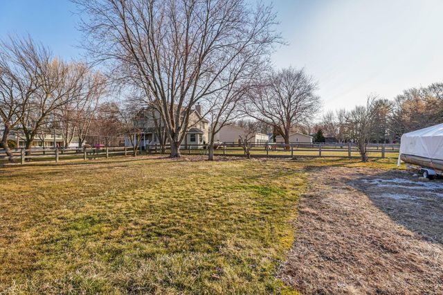 1545 E Choctaw Drive, London, OH 43140
