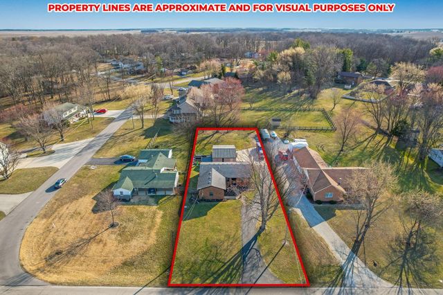 1545 E Choctaw Drive, London, OH 43140