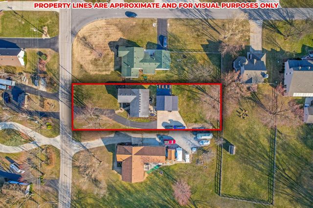 1545 E Choctaw Drive, London, OH 43140