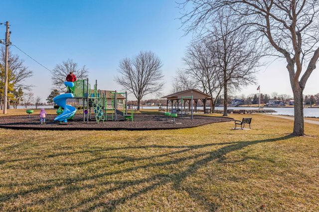1545 E Choctaw Drive, London, OH 43140