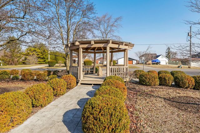 1545 E Choctaw Drive, London, OH 43140