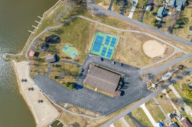 1545 E Choctaw Drive, London, OH 43140