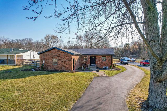 1545 E Choctaw Drive, London, OH 43140
