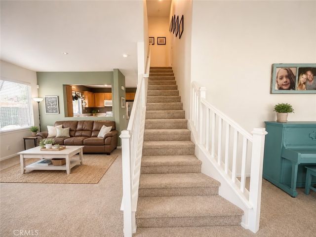 292 Edgemire Lane, Simi Valley, CA 93065