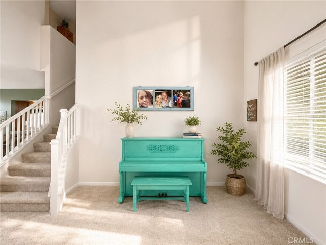 292 Edgemire Lane, Simi Valley, CA 93065