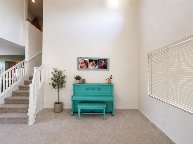 292 Edgemire Lane, Simi Valley, CA 93065