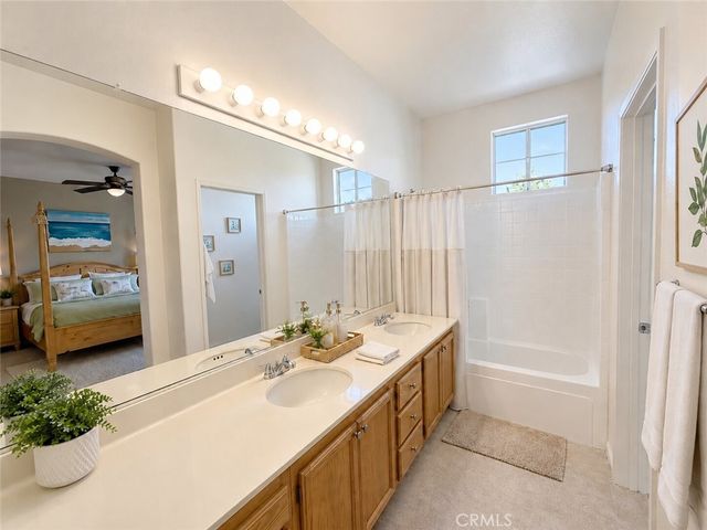 292 Edgemire Lane, Simi Valley, CA 93065