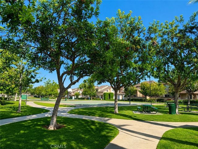 292 Edgemire Lane, Simi Valley, CA 93065