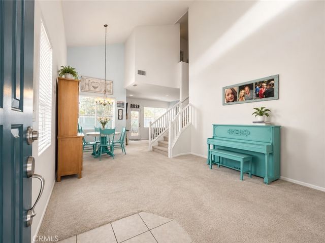 292 Edgemire Lane, Simi Valley, CA 93065