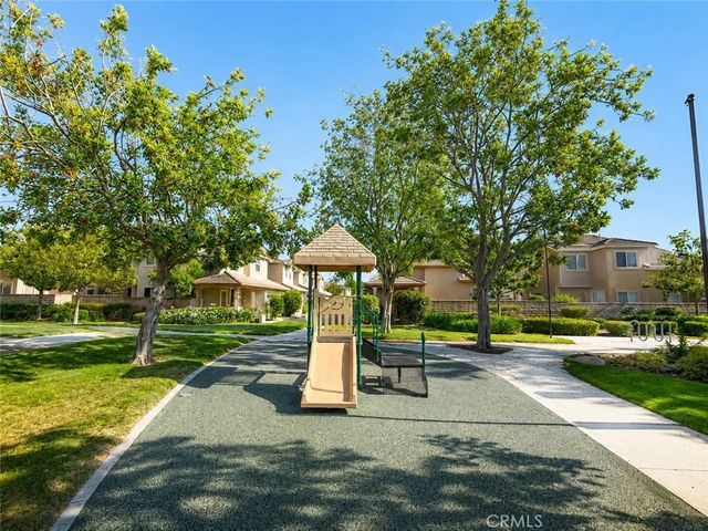 292 Edgemire Lane, Simi Valley, CA 93065