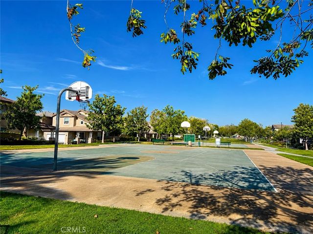 292 Edgemire Lane, Simi Valley, CA 93065