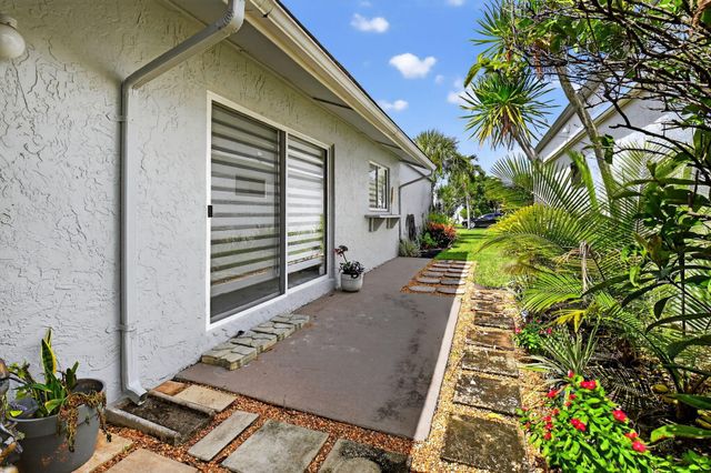 5588 Ainsley Court, Boynton Beach, FL 33437