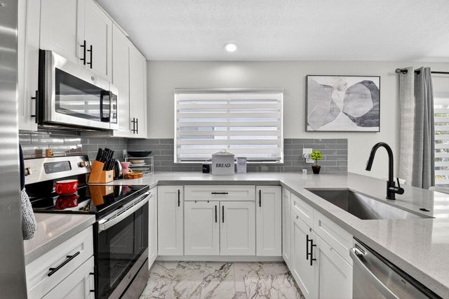 5588 Ainsley Court, Boynton Beach, FL 33437
