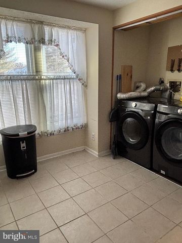 42 VICTORIA MANOR CT, Sicklerville, NJ 08081