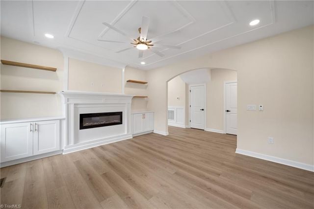 197 W Willow Street, Yadkinville, NC 27055